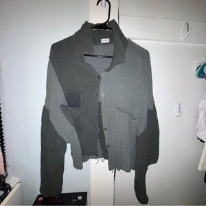 Green Cropped Button-Down Shirt